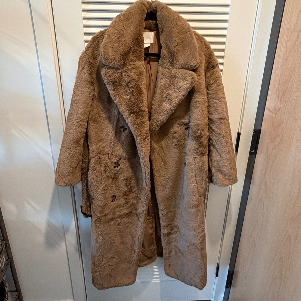 H&M Faux Fur Double breasted With belt - Small